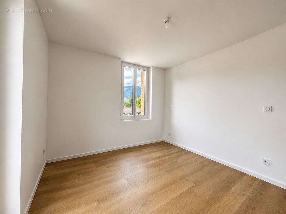 Appartement à LA MOTTE-SERVOLEX