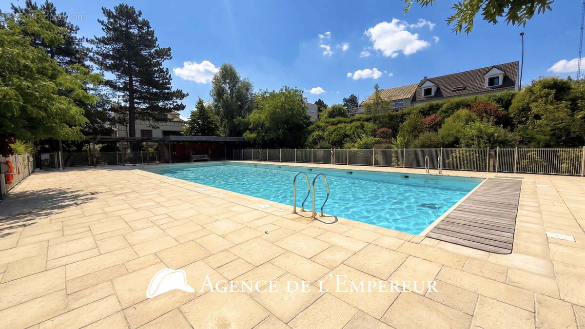 Appartement à GARCHES