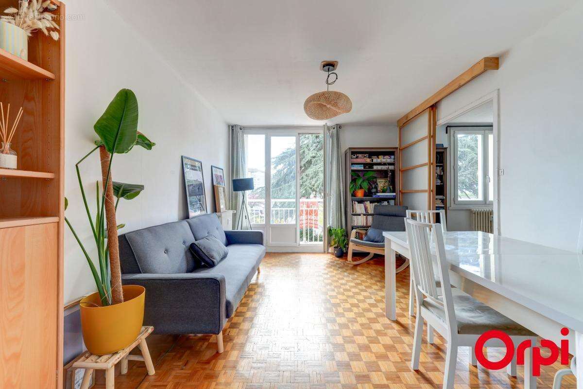 Appartement à CALUIRE-ET-CUIRE