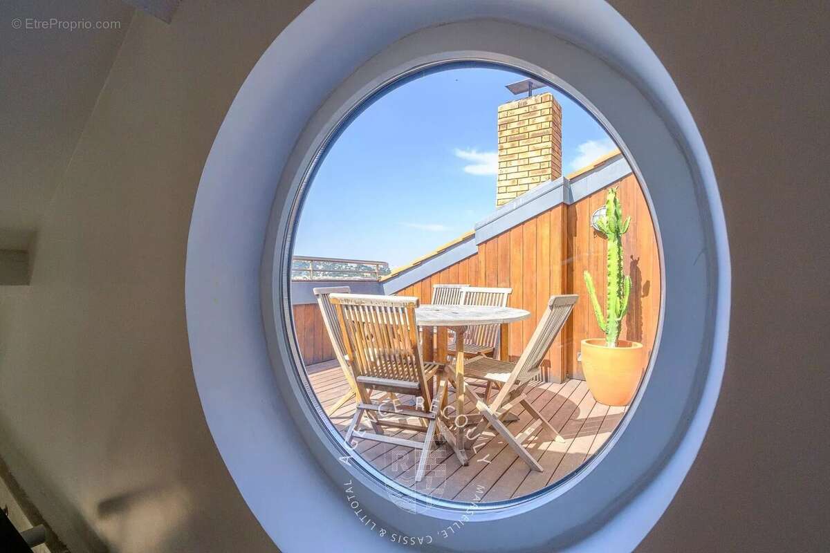 Appartement à MARSEILLE-8E