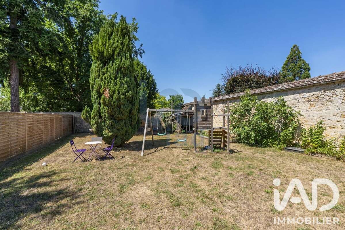 Maison 126 m² à Fleury-En-Biere  - photo 2