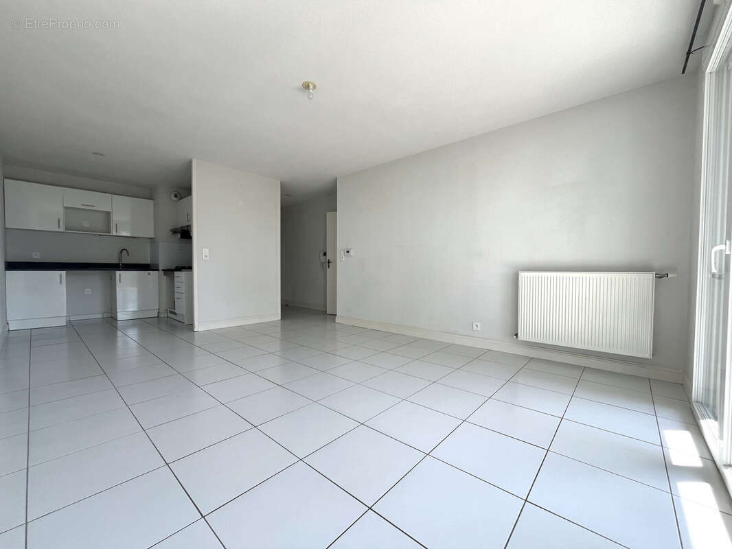Appartement T3 de 64 m2 avec terrasse de 14,5 m2 - Gradignan Le Brandier - photo 3