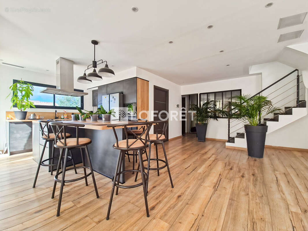 Maison à ROMANS-SUR-ISERE