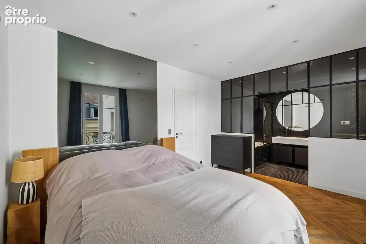 Paris 4 - Rue du Trésor - Superbe appartement de 5P - 3CH - 121 m2 avec cave - photo 7