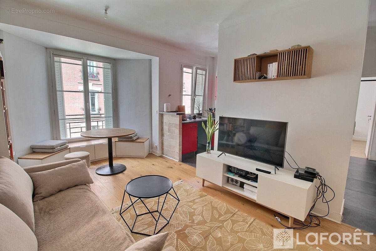 Appartement à LA GARENNE-COLOMBES
