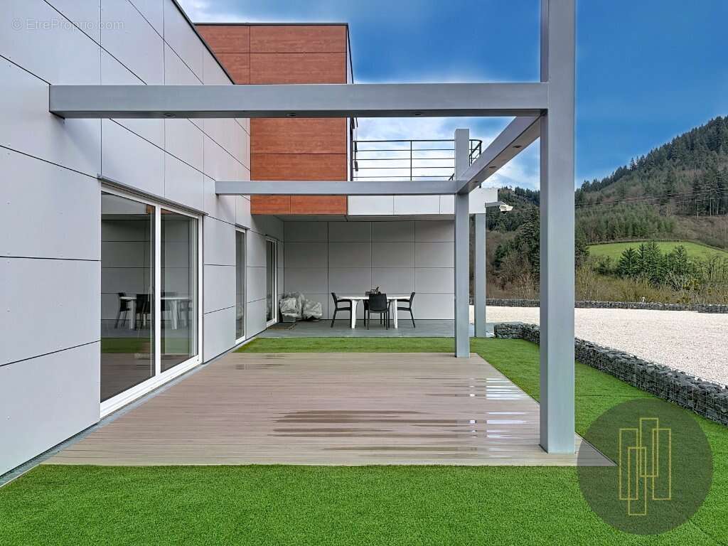 Maison à CHAMBOST-ALLIERES