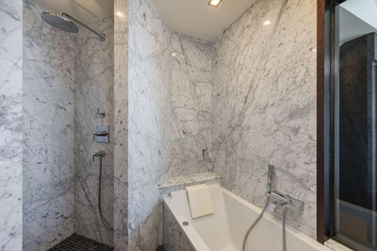 Villa d'exception dominant le lac - photo 24