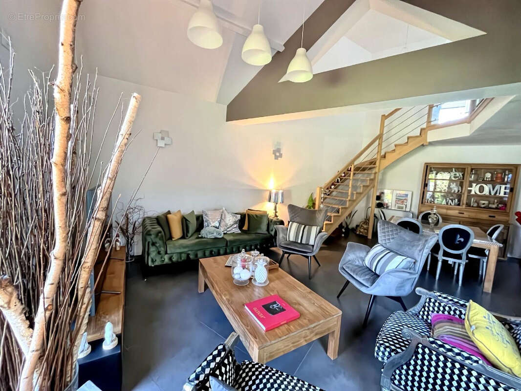 Maison à LA CHAPELLE-SUR-ERDRE