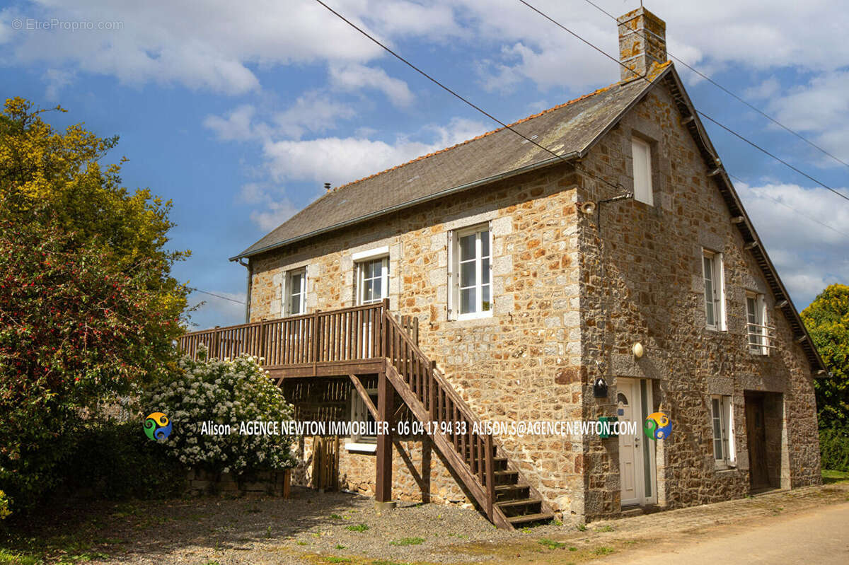 Maison à SAINT-GEORGES-DE-REINTEMBAULT