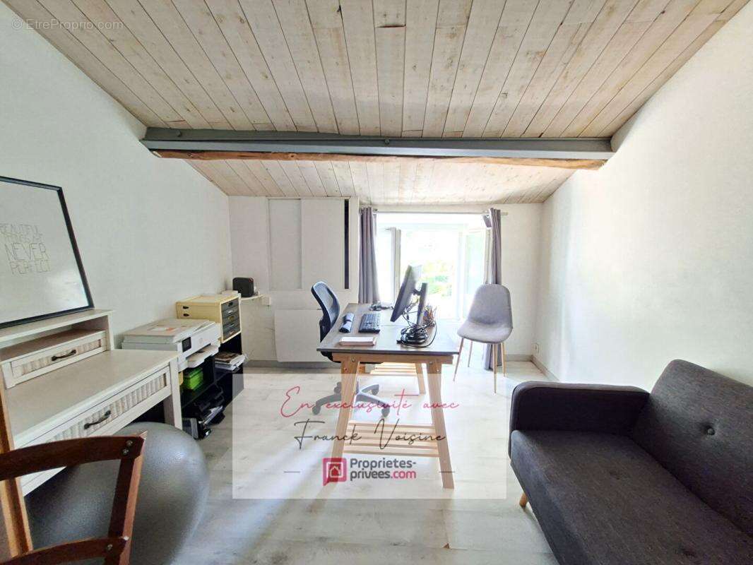 A VENDRE en Exclusivité à Saint Paul en Pareds, Maison de 90 m2 avec 3 chambres sur une parcelle de  284 m2, plus jardins et dép - photo 10