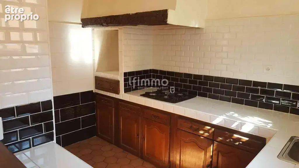 Ensemble immobilier avec parking - photo 4