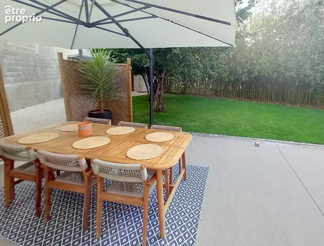 Maison centre-ville - Laval rive droite - 4/5 chambres - jardin - stationnement - photo 11