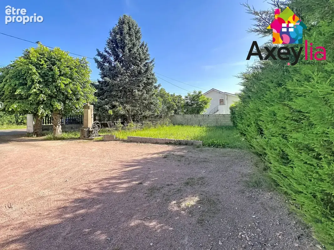 A vendre - roanne bord de loire -  maison avec terrain et  2 garages - photo 5