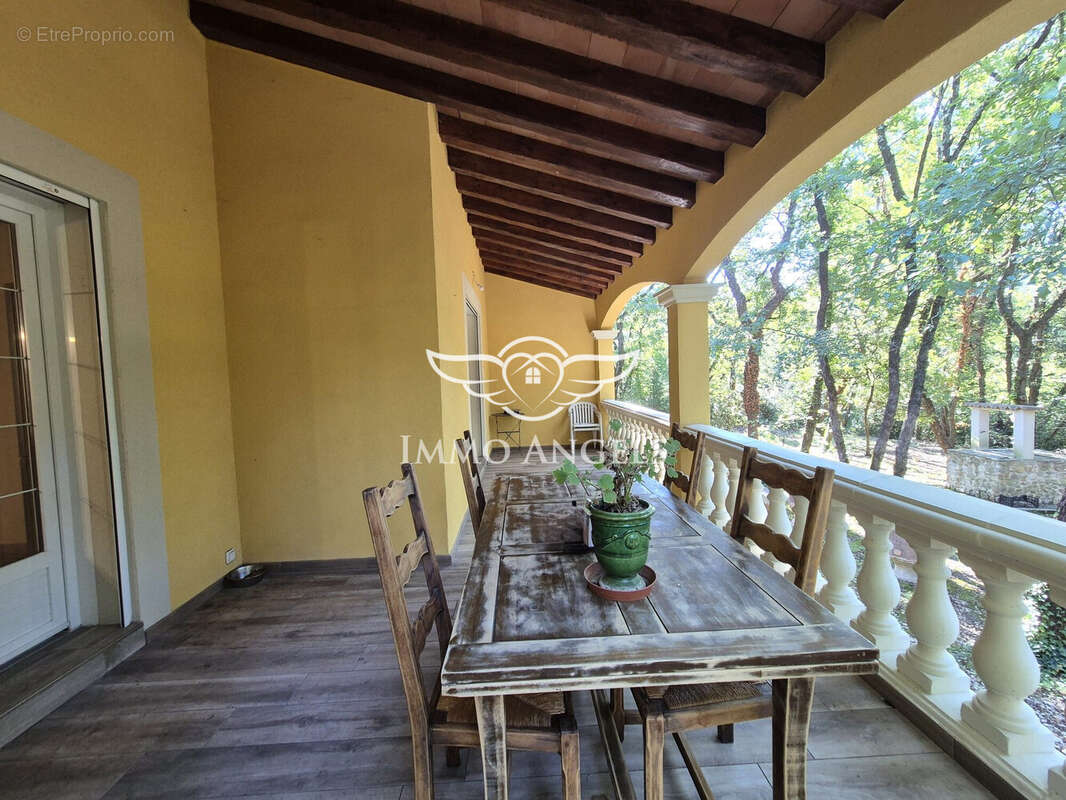 Maison à RIBAUTE-LES-TAVERNES