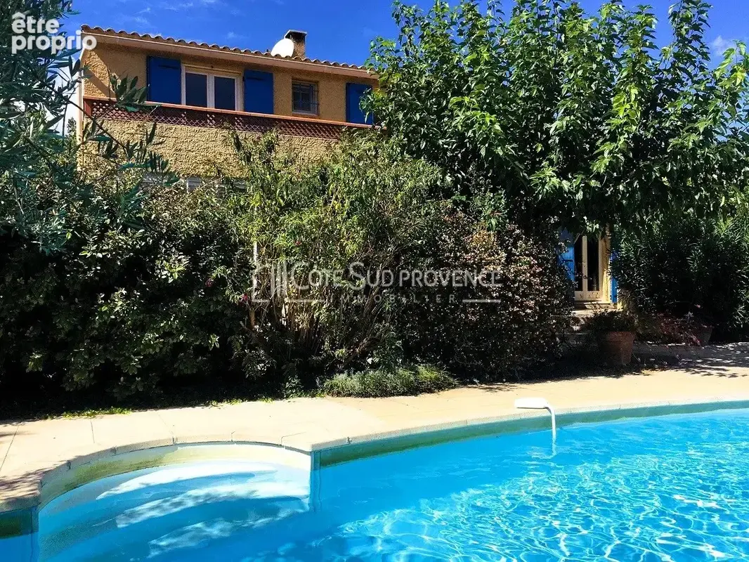 Villa avec piscine et dependances a saint didier - photo 4