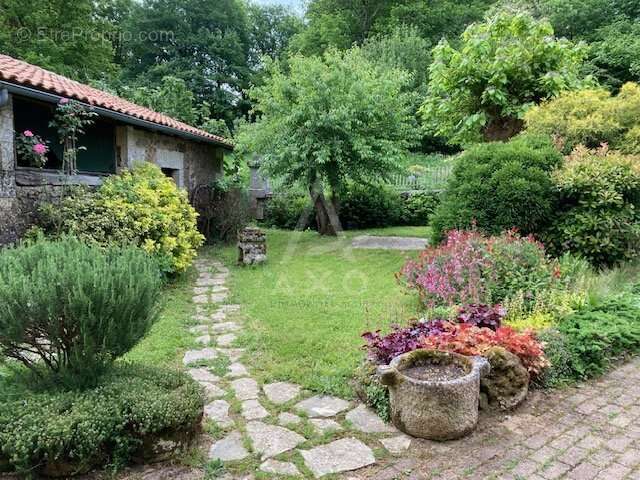 Maison à CHASSENEUIL-SUR-BONNIEURE