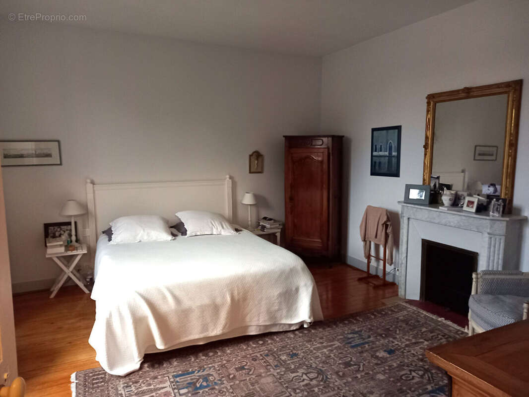 Maison à HOUDAN