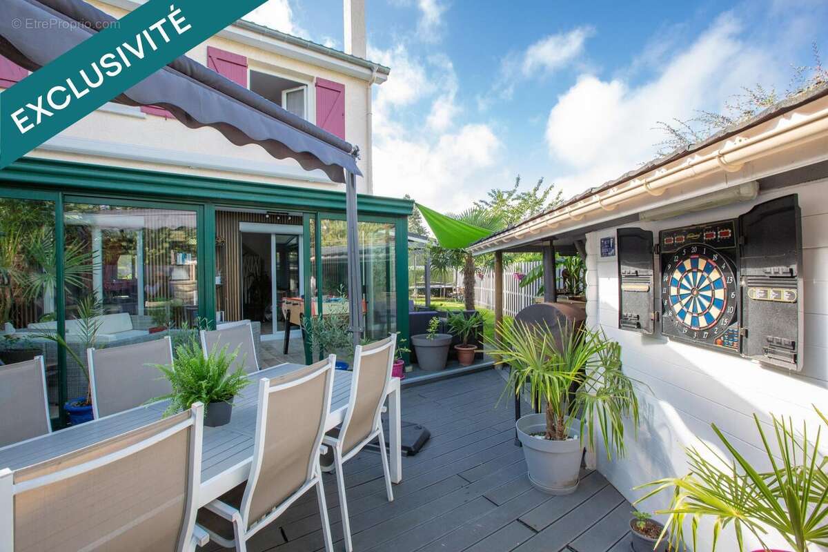 Photo 9 - Maison à LE MESNIL-SAINT-DENIS