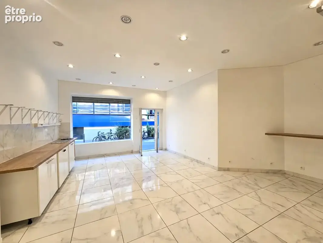 Commerce 76 m² à vendre à Paris-9e (75009) - photo 4