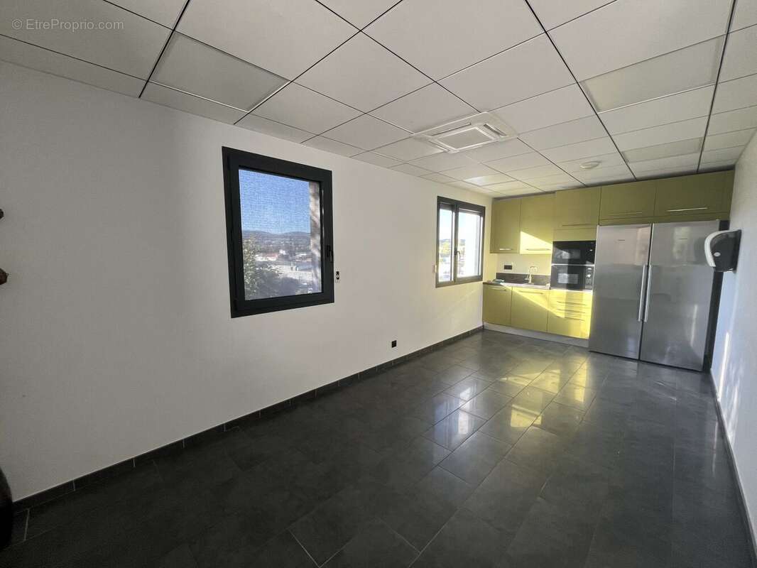 Commerce à SAINT-ETIENNE