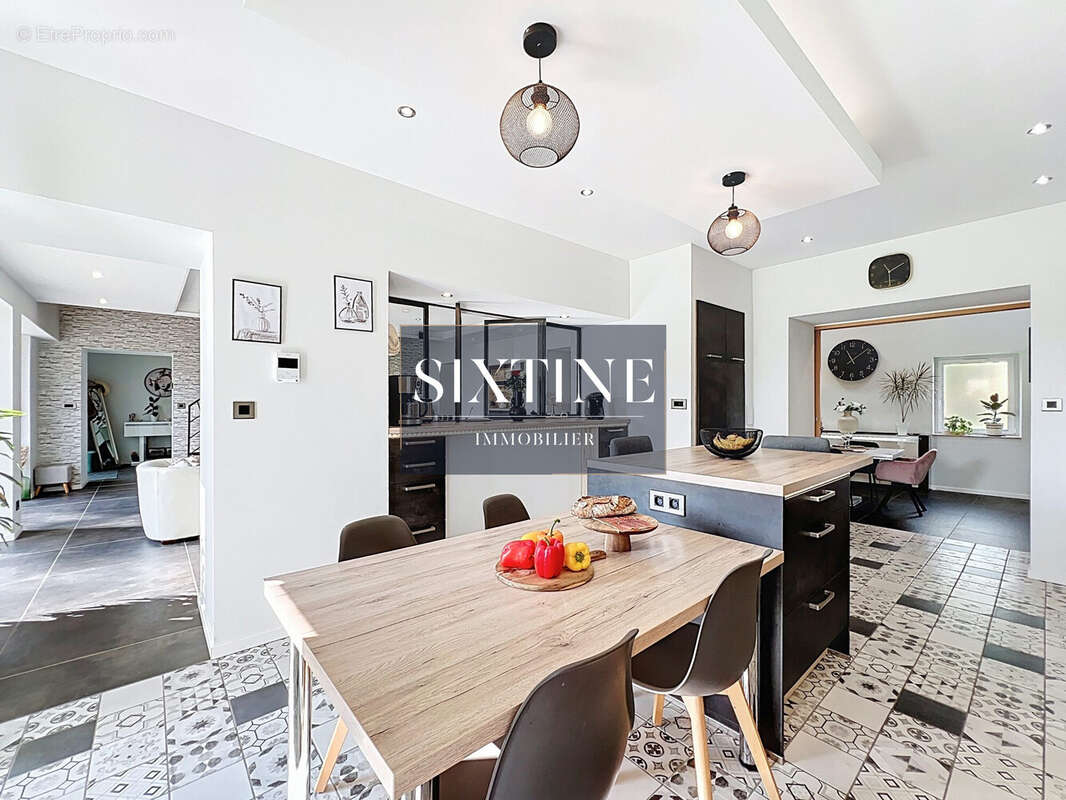 Maison à BOURGOIN-JALLIEU