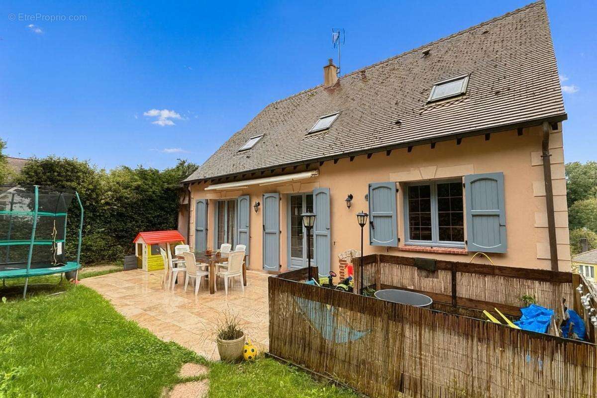 Maison à ETAMPES