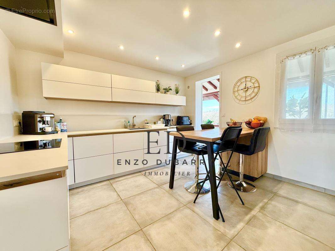 Maison à BASSUSSARRY