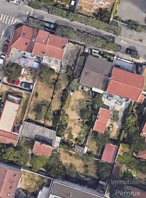 Terrain à CHAMPIGNY-SUR-MARNE