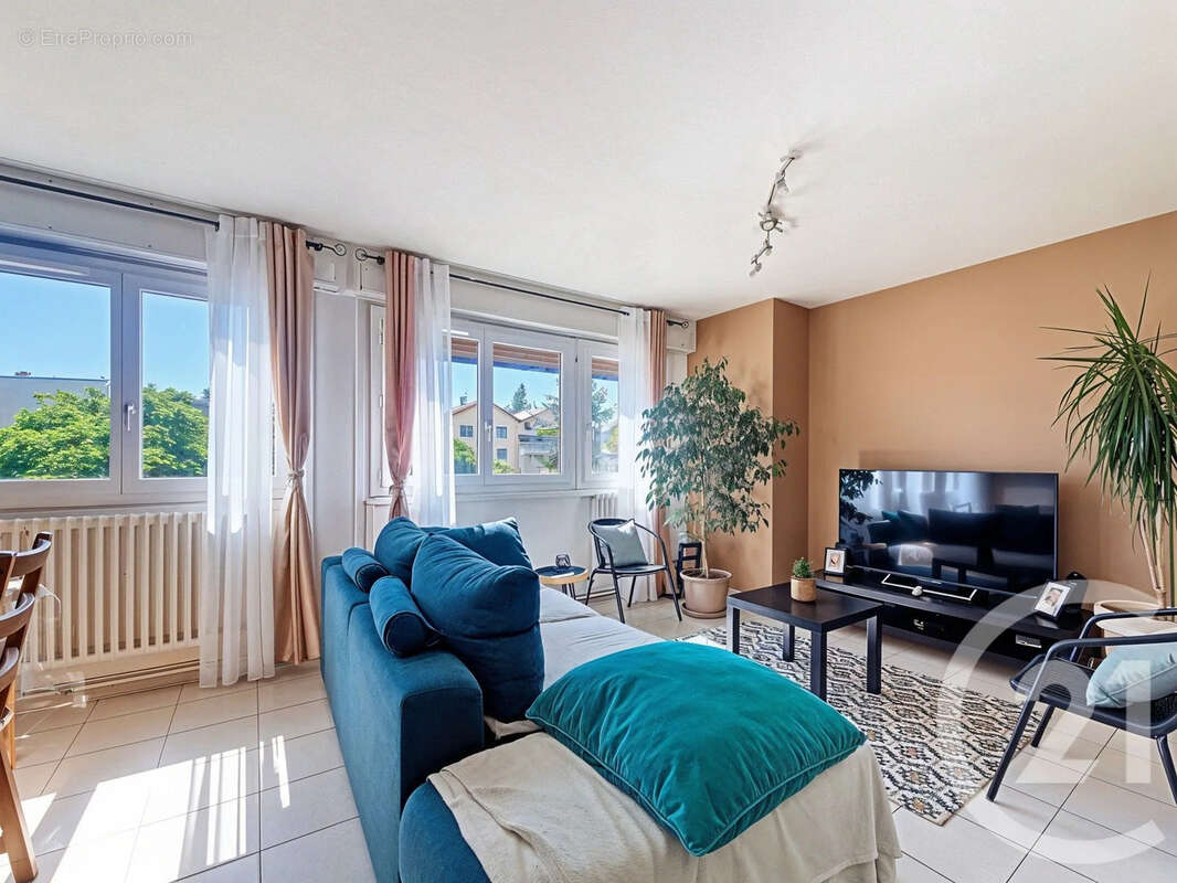 Appartement 90 m² à Feyzin  - photo 4