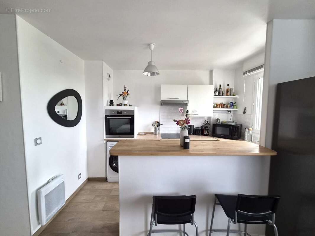 Cuisine 2 studio Noisy-Le-Grand - Appartement à NOISY-LE-GRAND