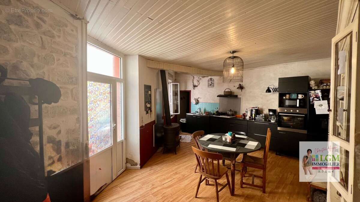 Maison à LASALLE