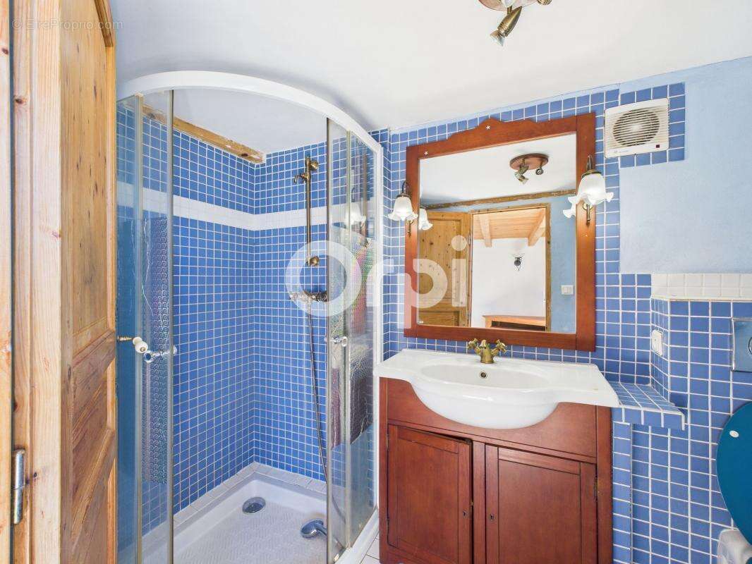 Maison à TOURRETTES