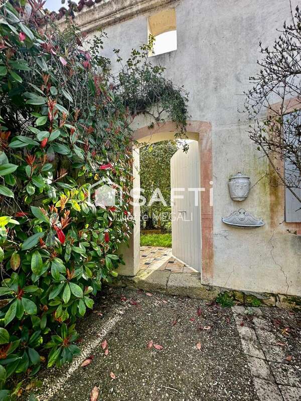 Photo 2 - Maison à SAINT-EMILION