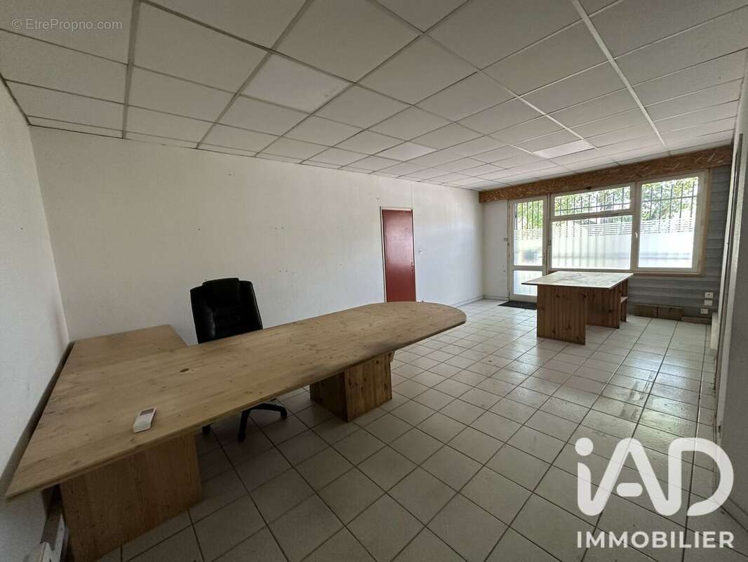 Commerce 380 m² à Mercues  - photo 5