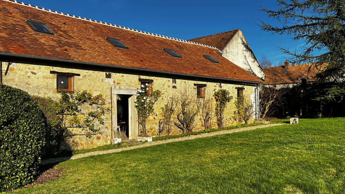 Maison à THOURY-FEROTTES