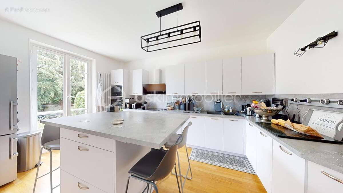 Maison à CORBEIL-ESSONNES