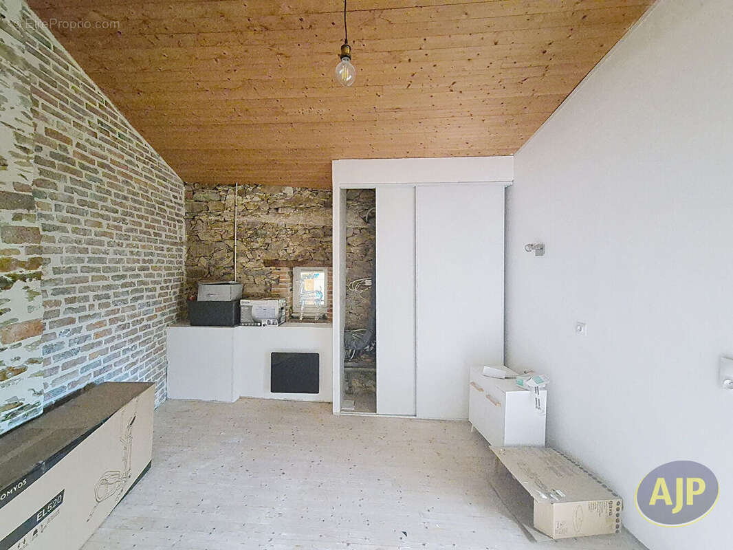 Maison à L'HERBERGEMENT