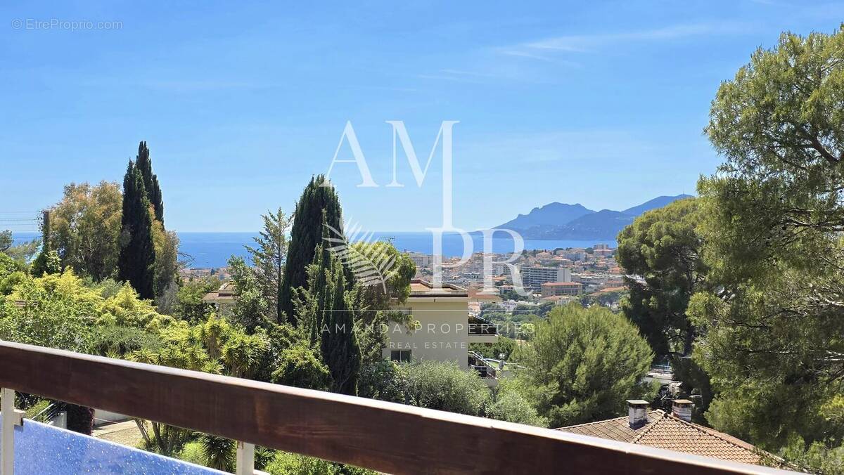 Appartement à LE CANNET