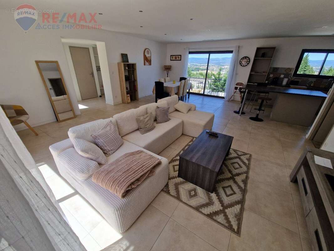 Villa 4 faces de plain pied de type 4 avec garage et jardin - photo 10