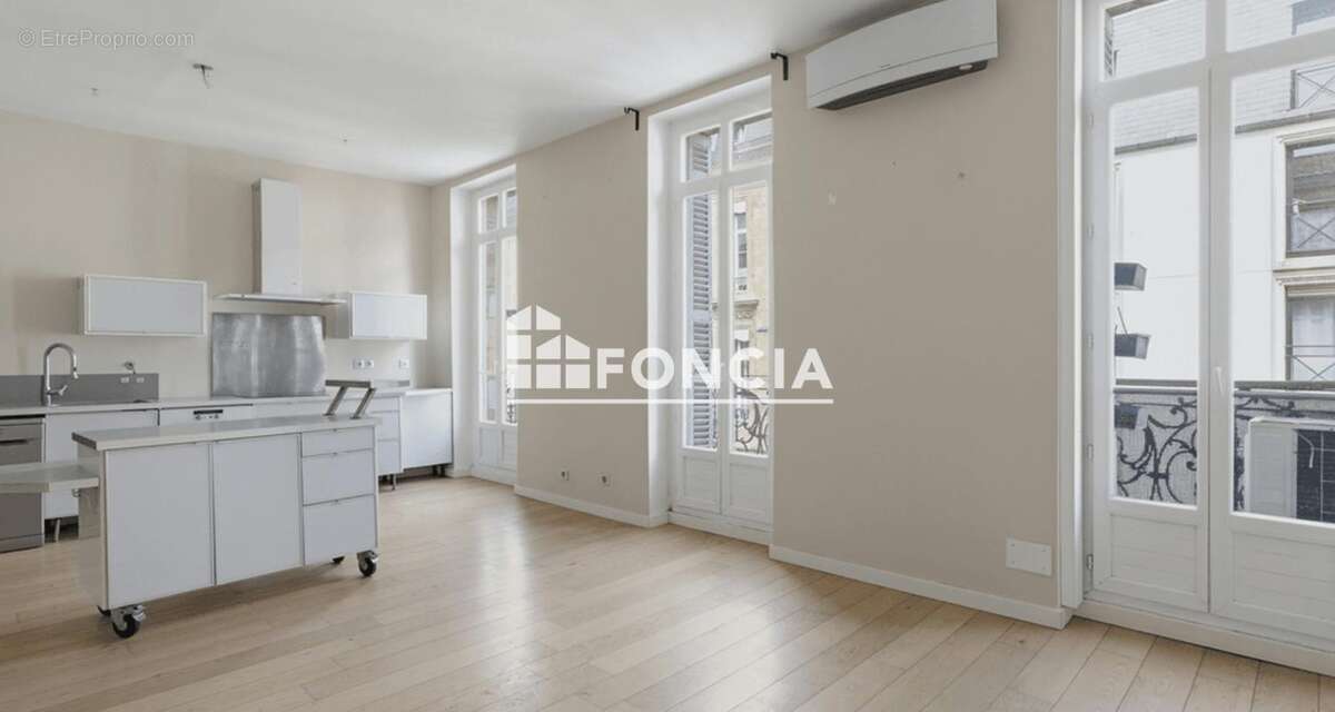 Appartement à BORDEAUX