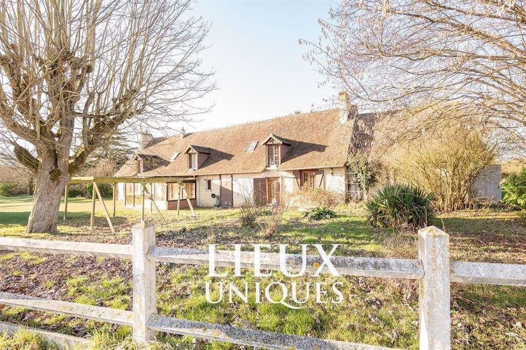 Maison à SAINT-HILAIRE-LA-GRAVELLE