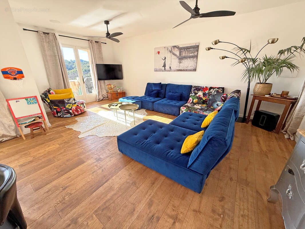 Maison à PLAN-DE-LA-TOUR