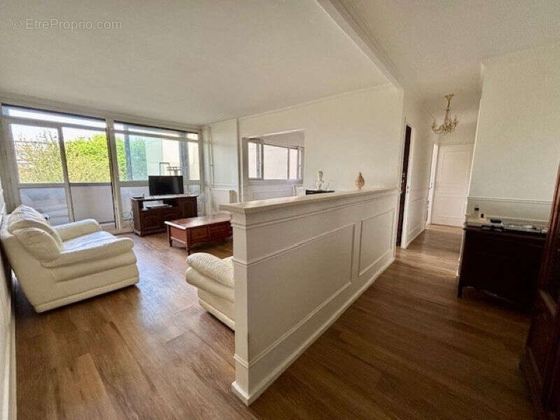 Appartement à CHENNEVIERES-SUR-MARNE
