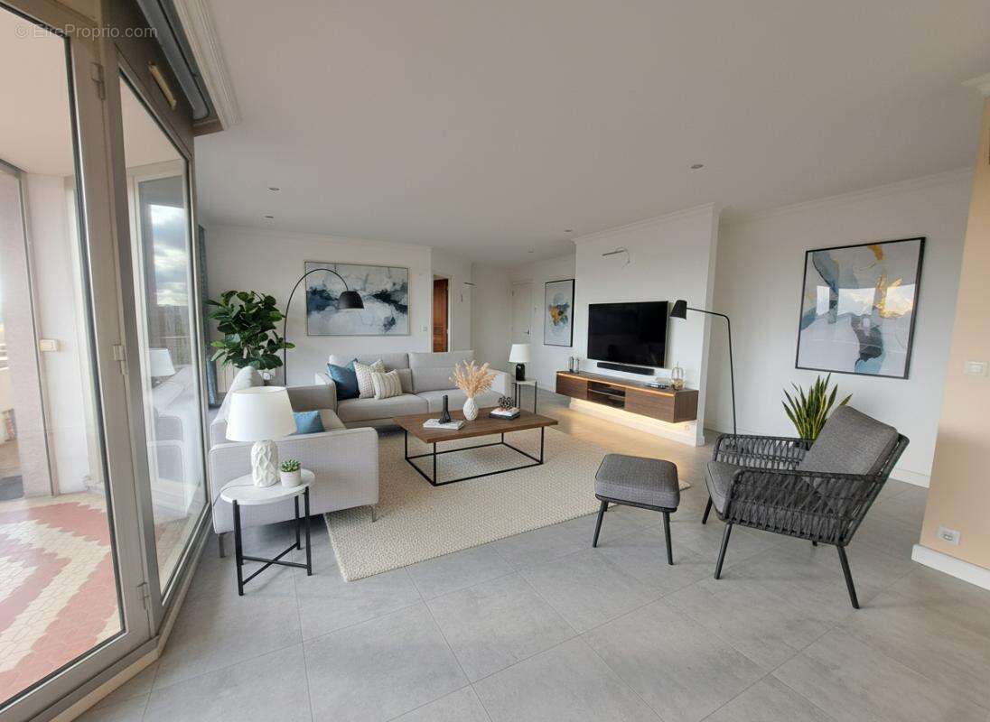 Appartement à COURBEVOIE