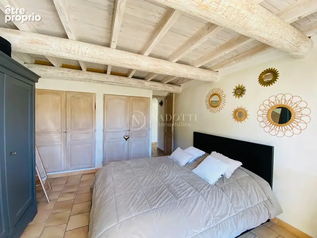 Coup de coeur : Maison  de charme Cheval Blanc 6 pièce(s) 175 m2 - photo 7