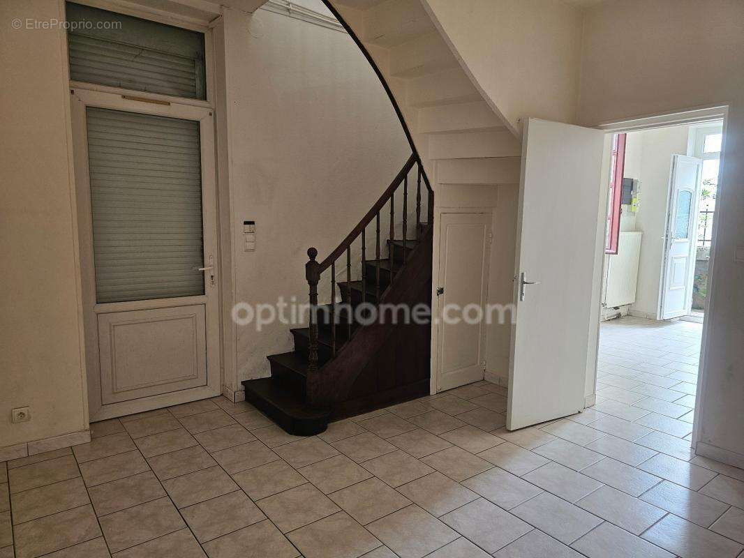 Maison de ville de 62 m² deux chambres– Idéal premier achat ou investissement sur RUELLE SUR TOUVRE (16) - photo 5