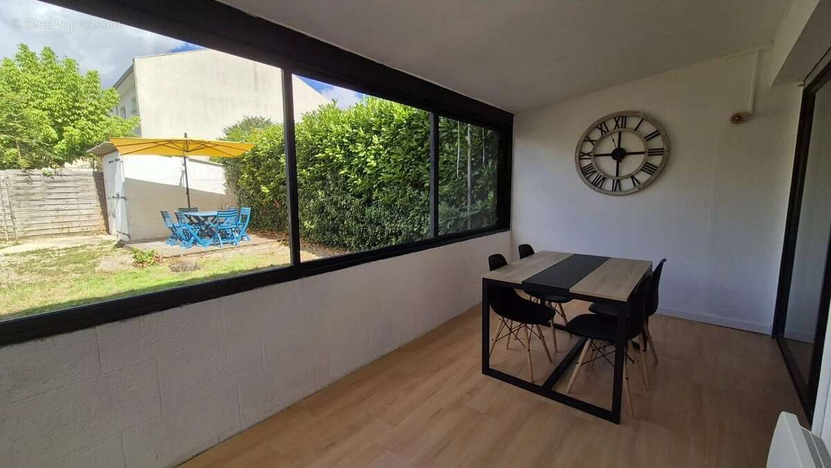 Maison à VILLENAVE-D'ORNON