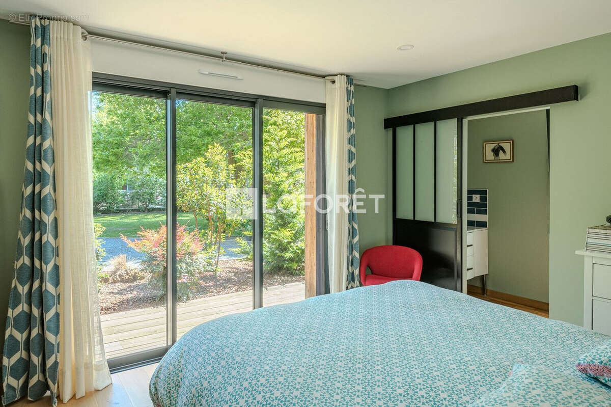 Maison à SAINT-JULIEN-EN-BORN