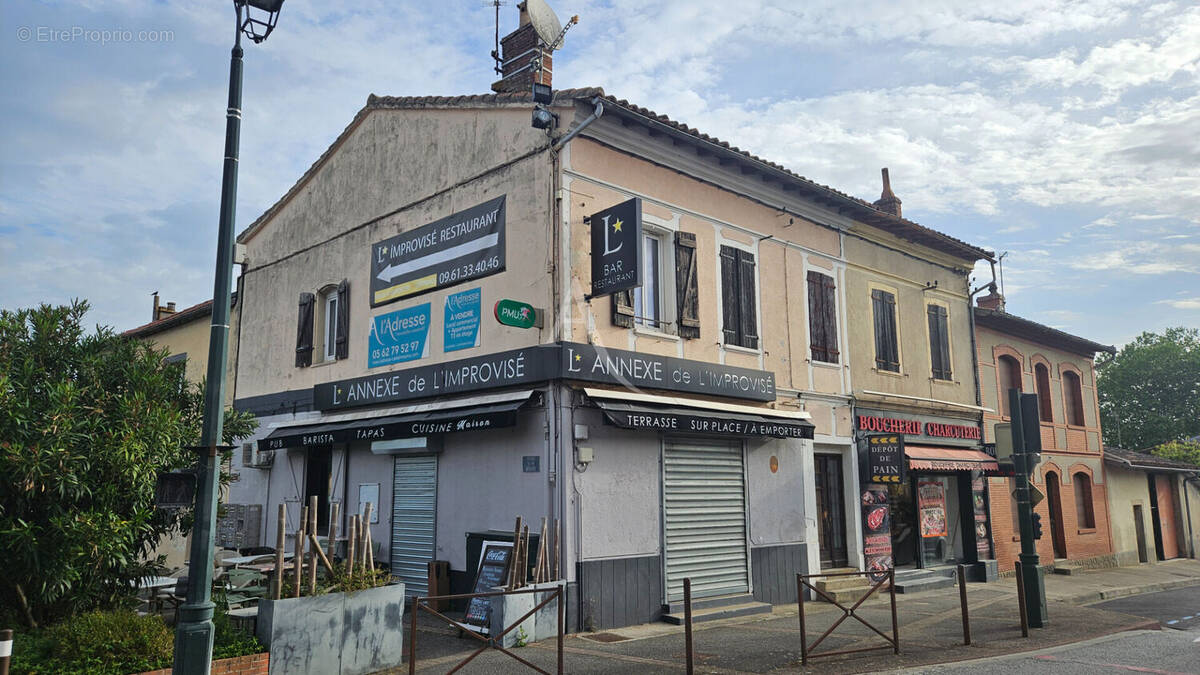 Commerce à CASTELMAUROU