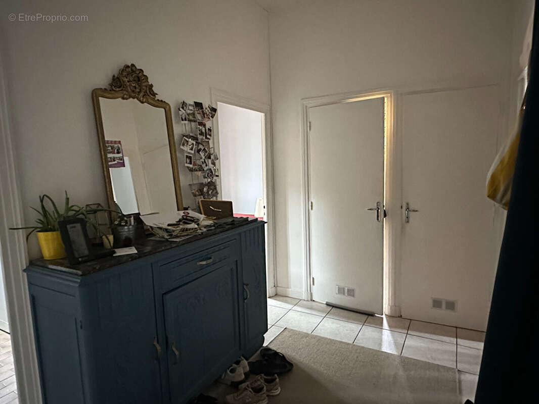 CLERMONT FERRAND, Immeuble 12 pièce(s) 253 m2, rapport 23300€/an, jardin, garages, balcon 491000€ FAI - photo 17